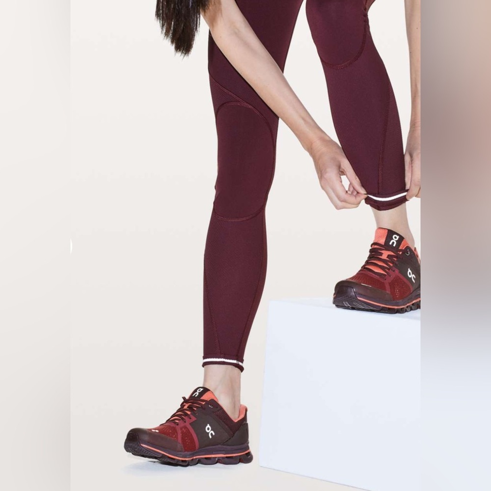 Lululemon on Repeat 7/8 tight 28"